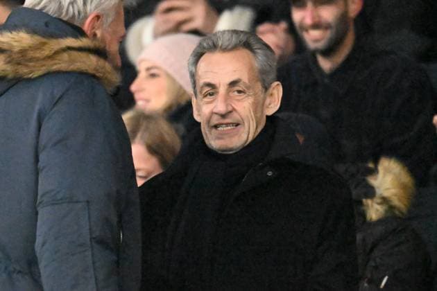 Nicolas Sarkozy attends PSG vs Le Havre match at Parc des Princes Nicolas Sarkozy PSG vs Le Havre in Parc des Princes, Paris, France, on 22 November, 2025 22 11 2025 Paris, FRANCE 450942 2025 11 22 Paris France  Copyright: xL.Urmanx xStarfacex STAR_450942_005
