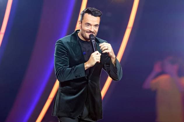 ZDF The Giovanni Zarrella Show Giovanni Zarrella during the ZDF entertainment program The Giovanni Zarrella Show on 22 11 2025 in the Messehalle Offenburg 20251122SBK0003