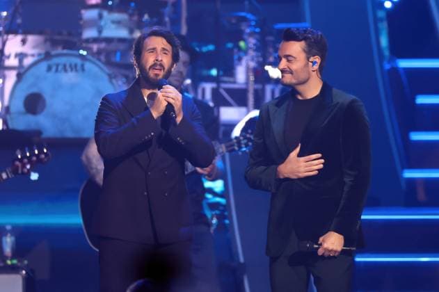 ZDF The Giovanni Zarrella Show Singer Josh Groban and Giovanni Zarrella during the ZDF entertainment program The Giovanni Zarrella Show on 22 11 2025 in the Messehalle Offenburg 20251122SBK0108