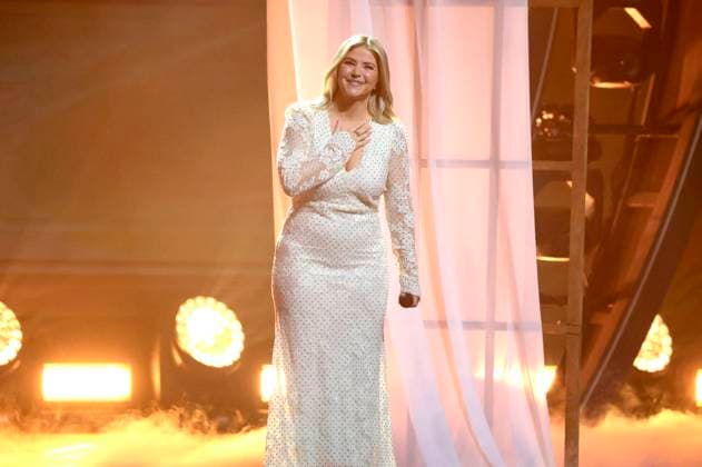 Beatrice Egli in the ZDF music show The Giovanni Zarrella Show live from the Offenburg Exhibition Center Offenburg, 22 11 2025 Foto:xR.xSchmiegeltx xFuturexImagex zarrella_5202