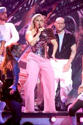 Beatrice Egli in the ZDF music show The Giovanni Zarrella Show live from the Offenburg Exhibition Center Offenburg, 22 11 2025 Foto:xR.xSchmiegeltx xFuturexImagex zarrella_5274