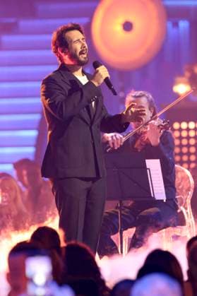 Josh Groban in the ZDF music show The Giovanni Zarrella Show live from the Offenburg Exhibition Center Offenburg, 22 11 2025 Foto:xR.xSchmiegeltx xFuturexImagex zarrella_5283