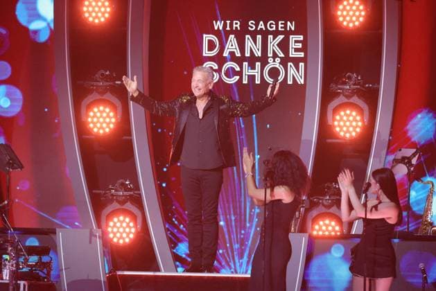 The Giovanni Zarrella Show Wir sagen Dankeschön Olaf Berger German pop singer The Giovanni Zarrella Show ZDF Live broadcast from 22 11 2025 in the Baden Arena Offenburg under the motto Wir sagen Dankeschön Offenburg, Baden Württemberg, Germany