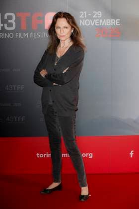 43 Turin Film Festival - Jacqueline Bisset photocall Stella della Mole Award TURIN, ITALY - NOVEMBER 23: Jacqueline Bisset poses at the photocall of Stella della Mole Award during the 43rd Torino Film Festival 2025 at Teatro Regio on November 23, 2025 in Turin, Italy. Photo Marco Piovanotto Abacapress.com  Copyright: xPiovanottoxMarco ABACAx