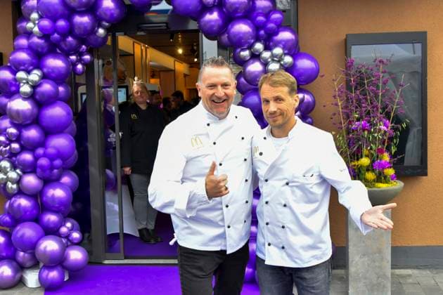 ABB Marcus Prünte Pruente MC Donald Chef Essen and Oliver Pocher the presenter and actor wears a white chef jacket at the reopening of the MC Donald branch Schnell Restaurant in Essen on 23 11 2025 NRW Germany