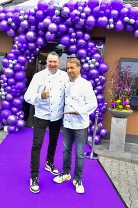 ABB Marcus Prünte Pruente MC Donald Chef Essen and Oliver Pocher the presenter and actor wears a white chef jacket at the reopening of the MC Donald branch Schnell Restaurant in Essen on 23 11 2025 NRW Germany