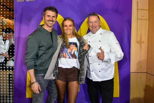ABB Thore Schoelermann Stephanie Pruente Marcus Pruente Prünte at the reopening of the MC Donald branch Schnell Restaurant in Essen on 23 11 2025 NRW Germany