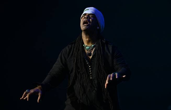 Russia Entertainment Andru Donalds Concert 9053077 23.11.2025 Jamaican musician and vocalist Andru Donalds performs during his concert, in Moscow, Russia. Mikhail Voskresenskiy Sputnik Moscow Russia  Copyright: xMikhailxVoskresenskiyx