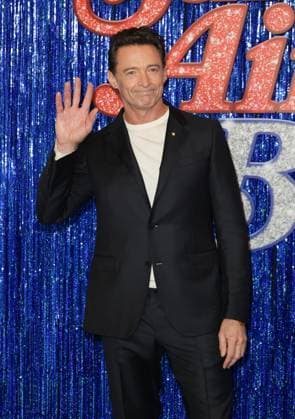 Hugh Jackman Première du film Sur un Air de Blues Song Sung Blue au Grand Rex à Paris le 23 novembre 2025 Coadic Guirec Bestimage Premiere of the film Sur un Air de Blues Song Sung Blue at the Grand Rex in Paris on November 23, 2025 Paris France  Copyright: xCOADICxGUIRECx xBESTIMAGExCOADICxGUIRECx xBESTIMAGEx