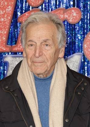 Costa Gavras Première du film Sur un Air de Blues Song Sung Blue au Grand Rex à Paris le 23 novembre 2025 Coadic Guirec Bestimage Premiere of the film Sur un Air de Blues Song Sung Blue at the Grand Rex in Paris on November 23, 2025 Paris France  Copyright: xCOADICxGUIRECx xBESTIMAGExCOADICxGUIRECx xBESTIMAGEx