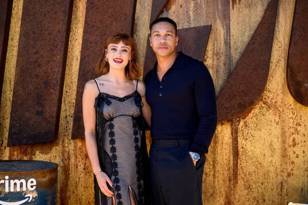 FALLOUT SEASON 2 LAUNCH, Cast members Ella Purnell (left), and Aaron Moten pose for a photograph on the red carpet for the Australian premiere of Fallout Season 2, in Sydney, Monday, November 24, 2025. ( NO ARCHIVING SYDNEY NEW SOUTH WALES AUSTRALIA  Copyright: xBIANCAxDExMARCHIx 20251124170939389933