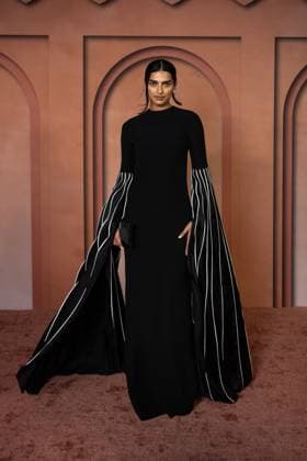 Celebs Attend Inaugural Franca Fund Gala - Doha Saffron arrives to the Franca Fund Gala at the Museum of Islamic Art, in Doha, Qatar, on November 23, 2025. Photo by Balkis Press ABACAPRESS.COM Doha United Arab Emirates  Copyright: xBalkisxPress ABACAx