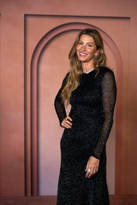 Celebs Attend Inaugural Franca Fund Gala - Doha Gisele Bündchen arrives to the Franca Fund Gala at the Museum of Islamic Art, in Doha, Qatar, on November 23, 2025. Photo by Balkis Press ABACAPRESS.COM Doha United Arab Emirates  Copyright: xBalkisxPress ABACAx