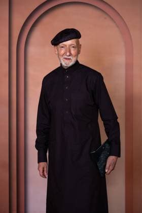 Celebs Attend Inaugural Franca Fund Gala - Doha Stephen Jones arrives to the Franca Fund Gala at the Museum of Islamic Art, in Doha, Qatar, on November 23, 2025. Photo by Balkis Press ABACAPRESS.COM Doha United Arab Emirates  Copyright: xBalkisxPress ABACAx