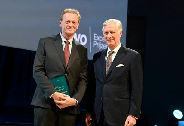 The Fund For Scientific Research Awards BRUSSELS, BELGIUM - NOVEMBER 24 : Godefroid de Callatay (UCLouvain receives the prize for Human Sciences. King Philippe attends the five-yearly awards ceremony of the (National) Fund for Scientific Research (FRS-FNRS) and the Fonds Wetenschappelijk Onderzoek (FWO). These awards recognise Belgian researchers who have made a significant contribution to their field and promote the international reputation of Belgian scientific research. The disciplines covered include the humanities, social sciences, fundamental biomedical sciences, clinical biomedical sciences, fundamental exact and natural sciences, and applied sciences. The ceremony brings together representatives from the academic, scientific and ins  Copyright: xBertxVanxDenxBrouckex