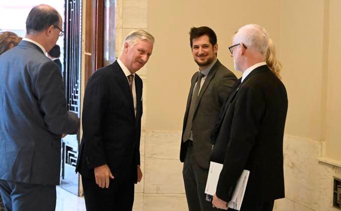 The Fund For Scientific Research Awards BRUSSELS, BELGIUM - NOVEMBER 24 : King Philippe is greetd by Adrien Dolimont, Minister President of Wallonia. King Philippe attends the five-yearly awards ceremony of the (National) Fund for Scientific Research (FRS-FNRS) and the Fonds Wetenschappelijk Onderzoek (FWO). These awards recognise Belgian researchers who have made a significant contribution to their field and promote the international reputation of Belgian scientific research. The disciplines covered include the humanities, social sciences, fundamental biomedical sciences, clinical biomedical sciences, fundamental exact and natural sciences, and applied sciences. The ceremony brings together representatives from the academic, scientific an  Copyright: xBertxVanxDenxBrouckex