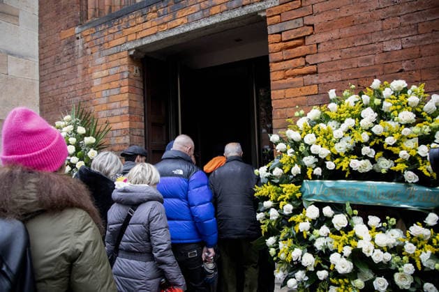 Milan, Funeral of Ornella Vanoni in the church of San Marco in the Brera district. In the photo: the arrival of the people.  Copyright: xFrancescoxEnriquezx xipa-agency.netx xPoolxEmanuelexDexCarlixexFrancesx IPA_Agency_IPA68331961