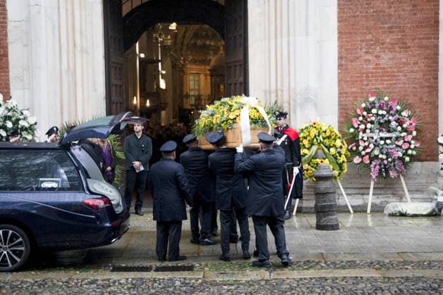 Milan, Ornella Vanoni s funeral in the church of San Marco in the Brera district. In the photo: The arrival of the coffin.  Copyright: xFrancescoxEnriquezx xipa-agency.netx xPoolxEmanuelexDexCarlixexFrancesx IPA_Agency_IPA68334879