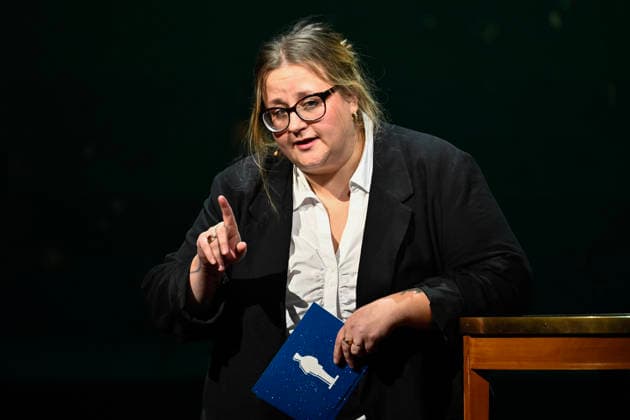 STOCKHOLM, SWEDEN 20251124 Author Ellen Strömberg presents the Swedish Childrens Book of the Year award at the August Prize gala at the Royal Dramatic Theatre STOCKHOLM SWEDEN x10430x  Copyright: xChristinexOlsson TTx AUGUSTPRISET 2025 YiQaiU4L_bE