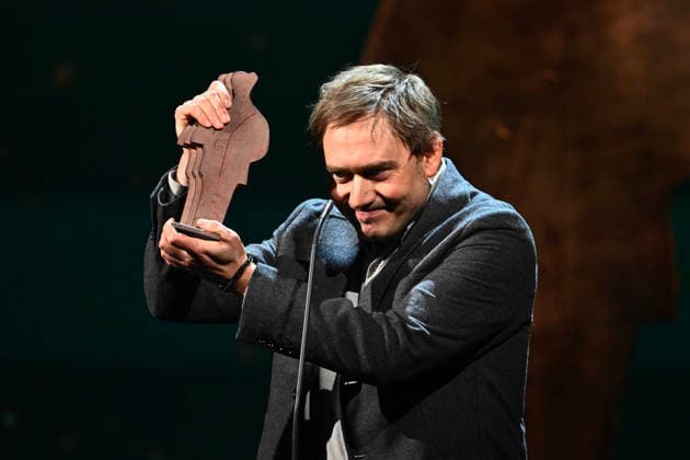 STOCKHOLM, SWEDEN 20251124 Fabian Göransson accepts the Swedish Childrens Book of the Year award for his book Klara when the August Prize is awarded during a gala at Dramaten STOCKHOLM SWEDEN x10430x  Copyright: xChristinexOlsson TTx AUGUSTPRISET 2025 MbjKHCXj2m8
