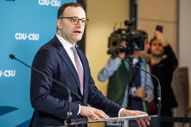 Statement vor den Fraktionssitzung der CDU CSU Jens Spahn, Fraktionsvorsitzender der CDU CSU im Bundestag, spricht während eines Statement vor der Fraktionssitzung am 24.11.25 in Berlin. Berlin Berlin Deutschland Reichstag