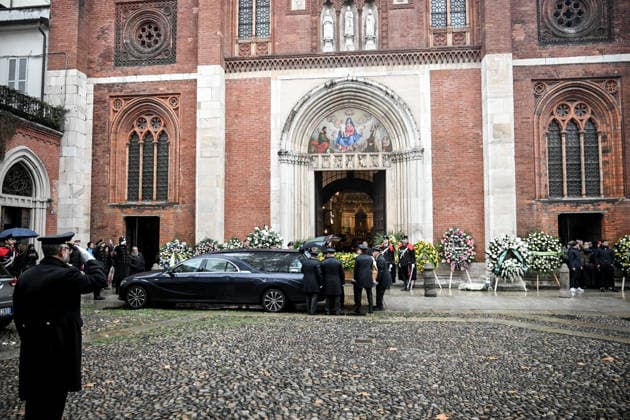 November 24, 2025, Milano, Mi, Italia: Ornella Vanoni s funeral in Milan Nov 24th 2025 Milano Italia  - ZUMAa289 20251124_zia_a289_064 Copyright: xNicolaxMarfisi Agfx