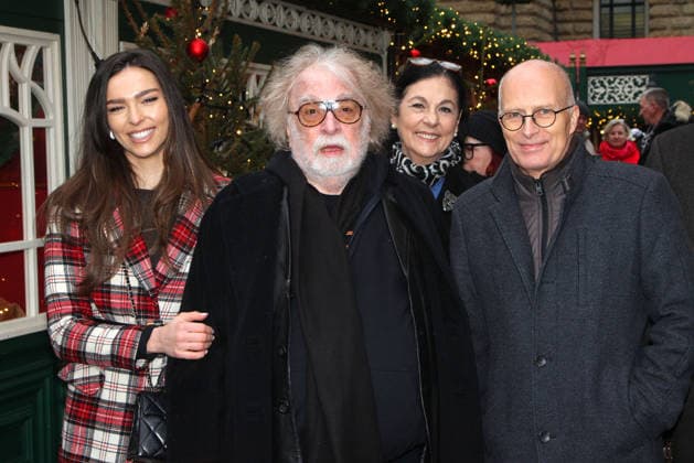 Lili Paul Roncalli, Bernhard Paul, Eliana Roncalli and First Mayor of Hamburg Peter Tschentscher during the Christmas Market Opening at Rathausmarkt on November 24, 2025 in Hamburg, Germany Roncalli Christmas Market Opening at Rathausmarkt in Hamburg, Germany