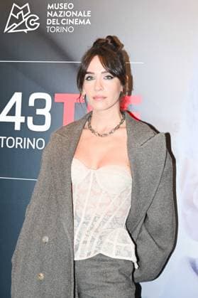 43rd Turin Film Festival 2025, Day 3 - Red carpet for the film Find your friends In the photo: Izabel Pakzad  Copyright: xManuelexMangiarottix xipa-agency.netx xD xAvanzo Mangiarottix IPA_Agency_IPA68343200