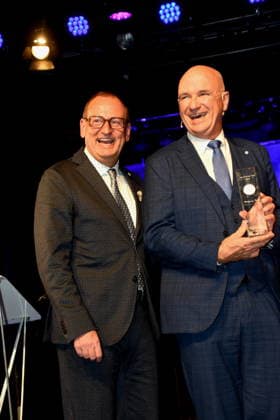 Volker Heissmann Cabaret artist Laudator Wolfgang Krebs Cabaret artist Sigi Sommer Taler Award Winner 2025 Munich 23 11 2025 Wirtshaus am Schlachthof Narrhalla Sigi Sommer Taler Art Cabaret Award Ceremony 2025 Photo Bernd Lindenthaler Munich