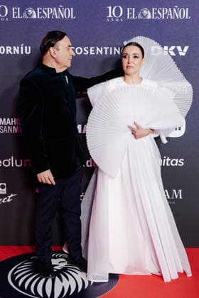 El Espanol organizes a gala to celebrate its tenth anniversary The director of the digital newspaper El Espanol , Pedro J Ramírez and the vice-president of the digital newspaper El Espanol, Cruz Sánchez De Lara, pose during the celebration of the 10th anniversary of El Espanol, at the Palacio de Cibeles, on November 24, 2025, in Madrid Spain The newspaper, chaired and directed by Pedro J Ramírez, commemorates its tenth anniversary with a gala attended by various political personalities to celebrate the newspapers trajectory 24 NOVEMBER 2025 EL ESPAÑOL X ANIVERSARIO DIARIO PERIODISMO COMUNICACIÓN Carlos Lujá Madrid Madrid Spain  Copyright: xCarlosxLujanx 7123494