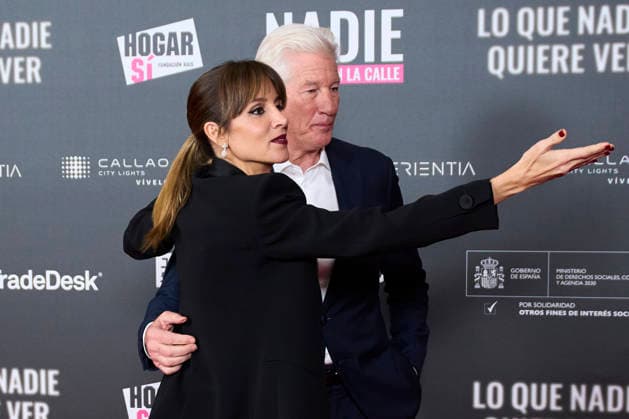 ˜Lo que nadie quiere ver (What nobody wants to see) Madrid Premiere Richard Gere, Alejandra Gere attends ˜Lo que nadie quiere ver (What nobody wants to see) Premiere at Callao Cinema on November 24, 2025 in Madrid, Spain Photo by IMAGO MPG Madrid Callao Cinema Madrid Spain  Copyright: xMPGx