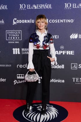 El Espanol organizes a gala to celebrate its tenth anniversary Journalist and TV presenter Emma García poses during the celebration of the 10th anniversary of El Espanol, at the Palacio de Cibeles, on November 24, 2025, in Madrid Spain The newspaper, chaired and directed by Pedro J Ramírez, commemorates its tenth anniversary with a gala attended by various political personalities to celebrate the newspapers trajectory 24 NOVEMBER 2025 EL ESPAÑOL X ANIVERSARIO DIARIO PERIODISMO COMUNICACIÓN Carlos Lujá Madrid Madrid Espana  Copyright: xCarlosxLujanx 7123721