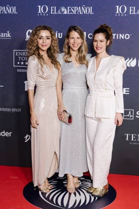 El Espanol organizes a gala to celebrate its tenth anniversary I D Patricia Benito businesswoman Laura Bernal and actress Lidia San José pose during the celebration of the tenth anniversary of El Espanol, at the Palacio de Cibeles, on November 24, 2025, in Madrid Spain The newspaper, Pedro J Ramírez, the president and director of the newspaper, commemorates its tenth anniversary with a gala attended by various political personalities to celebrate the newspapers history 24 NOVEMBER 2025 EL ESPAÑOL X ANIVERSARIO DIARIO PERIODISMO COMUNICACIÓN Carlos Lujá Madrid Madrid Espana  Copyright: xCarlosxLujanx 7123866