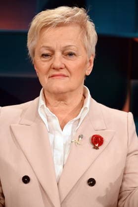 Politician Renate Künast, B90 Greens, former Federal Minister for Consumer Protection, as a guest on the ARD talk show Hart aber Fair on the subject of discount battles and ordering mania What is the true price of bargains?