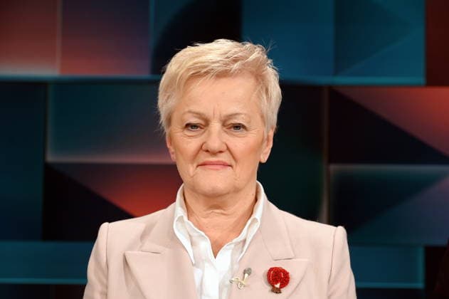 Politician Renate Künast, B90 Greens, former Federal Minister for Consumer Protection, as a guest on the ARD talk show Hart aber Fair on the subject of discount battles and ordering mania What is the true price of bargains?