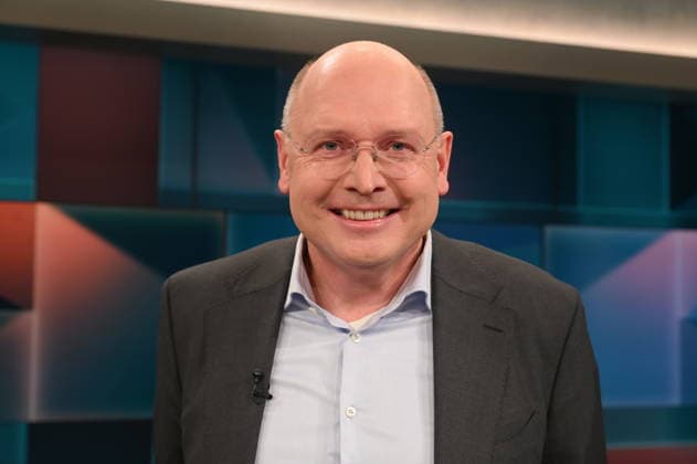 Gero Furchheim, CEO of the European industry association Ecommerce Europe, as a guest on the ARD talk show Hart aber Fair with the topic Discount battle and ordering mania What is the true price of bargains?