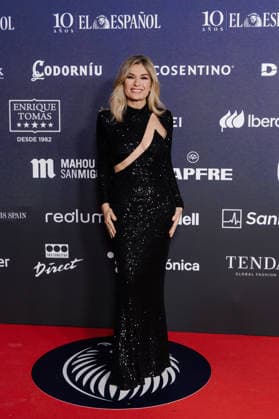 El Espanol organizes a gala to celebrate its tenth anniversary Journalist Sandra Golpe poses during the celebration of the 10th anniversary of El Espanol, at the Palacio de Cibeles, on November 24, 2025, in Madrid Spain The newspaper, chaired and directed by Pedro J Ramírez, commemorates its tenth anniversary with a gala attended by various political personalities to celebrate the newspapers history 24 NOVEMBER 2025 EL ESPAÑOL X ANIVERSARIO DIARIO PERIODISMO COMUNICACIÓN Carlos Lujá Madrid Madrid Madrid Espana  Copyright: xCarlosxLujanx 7123880
