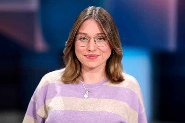 Web video producer Bianca Heinicke BibisBeautyPalace on the ARD talk show hart aber fair in the WDR studios Cologne Cologne, 24 11 2025 NRW Germany Copyright: xChristophxHardtx