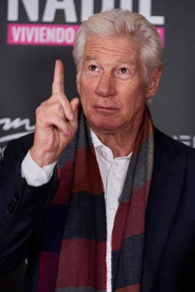 November 24, 2025, Madrid, Madrid, Spain: RICHARD GERE and ALEJANDRA GERE Lo Que Nadie Quiere Ver premiere Madrid Spain - ZUMAc260 20251124_zep_c260_029 Copyright: xMikexChicorrox
