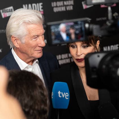 Lo Que Nadie Quiere Ver - Premiere in Madrid, Spain - 24 Nov 2025 Richard Gere attends the Lo Que Nadie Quiere Ver premiere at the Callao cinema. Madrid Spain Copyright: xAtilanoxGarciax xSOPAxImagesx photo01265