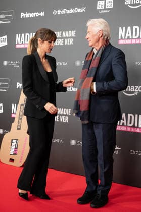 Lo Que Nadie Quiere Ver - Premiere in Madrid, Spain - 24 Nov 2025 Richard Gere and Alejandra Gere attend the Lo Que Nadie Quiere Ver premiere at the Callao cinema. Madrid Spain Copyright: xAtilanoxGarciax xSOPAxImagesx photo01248
