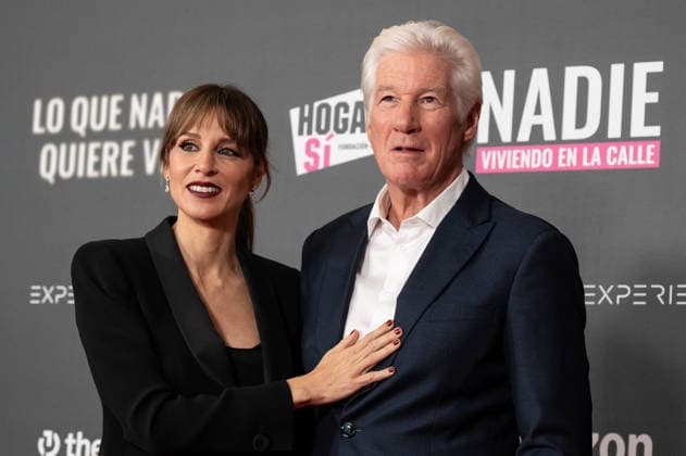 Lo Que Nadie Quiere Ver - Premiere in Madrid, Spain - 24 Nov 2025 Richard Gere and Alejandra Gere attend the Lo Que Nadie Quiere Ver premiere at the Callao cinema. Madrid Spain Copyright: xAtilanoxGarciax xSOPAxImagesx photo01259