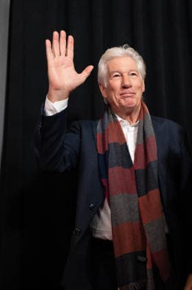 Lo Que Nadie Quiere Ver - Premiere in Madrid, Spain - 24 Nov 2025 Richard Gere attends the Lo Que Nadie Quiere Ver premiere at the Callao cinema. Madrid Spain Copyright: xAtilanoxGarciax xSOPAxImagesx photo01239