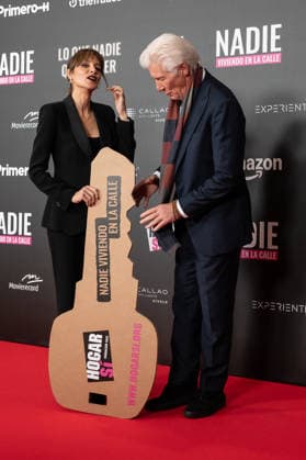 Lo Que Nadie Quiere Ver - Premiere in Madrid, Spain - 24 Nov 2025 Richard Gere and Alejandra Gere attend the Lo Que Nadie Quiere Ver premiere at the Callao cinema. Madrid Spain Copyright: xAtilanoxGarciax xSOPAxImagesx photo01244