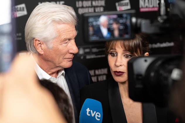November 24, 2025, Madrid, Spain: Richard Gere attends the Lo Que Nadie Quiere Ver premiere at the Callao cinema. Madrid Spain - ZUMAs197 20251124_aaa_s197_109 Copyright: xAtilanoxGarciax