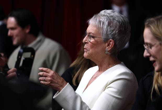 Ella McCay UK Special Screening at Picture house Central in London, UK - 24 Nov 2025 Jamie Lee Curtis attends the Ella McCay UK Special Screening at Picture house Central. London United Kingdom Copyright: xFredxDuvalx xSOPAxImagesx FD_Ella_McCay_10