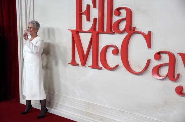 Ella McCay UK Special Screening at Picture house Central in London, UK - 24 Nov 2025 Jamie Lee Curtis attends the Ella McCay UK Special Screening at Picture house Central. London United Kingdom Copyright: xFredxDuvalx xSOPAxImagesx FD_Ella_McCay_14