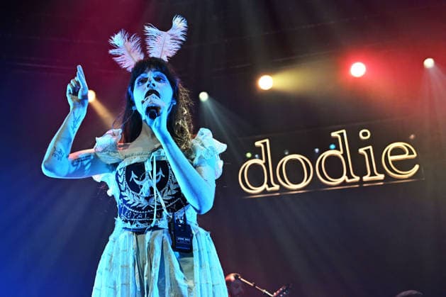 Dodie performing at Roundhouse LONDON, ENGLAND - NOVEMBER 24: Dodie (Dorothy Clark) performing at Roundhouse, Chalk Farm on November 24, 2025 in London, England. CAP MAR MAR Great Britain Copyright: xMartinxHarris CapitalxPicturesx
