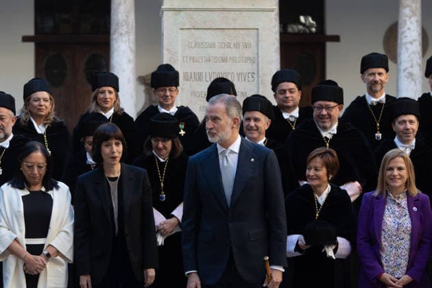 The King presides over the opening of the university year 2025 2026 in Valencia King Felipe VI c during the opening of the university year 2025 2026, at the University of Valencia, on November 25, 2025, in Valencia, Valencian Community Spain The celebration of this event coincides with the celebration of the 525th anniversary of the Valencian University, which also hosted the celebration of an extraordinary ceremony, coinciding with the beginning of the course, 25 years ago, on the occasion of the anniversary of half a millennium of life, 500 years, in a ceremony that was chaired by Don Felipe being Prince of Asturias 25 NOVEMBER 2025 Valencia Valencia Valencian Community Valencia Valencian Community Valencia Valencian Community Spain Copyright: xJorgexGilx 7124037