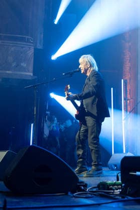 Grands Prix de la Sacem 2025 Ceremony - Paris Jean-Louis Aubert (Grand prix de la chanson francaise, createur-interprete) attending the Grands Prix de la Sacem 2025 Ceremony held at Les folies Bergeres theater, in Paris, France, on November 24, 2025. Photo by Mireille Ampilhac ABACAPRESS.COM Paris France  Copyright: xAmpilhacxMireille ABACAx